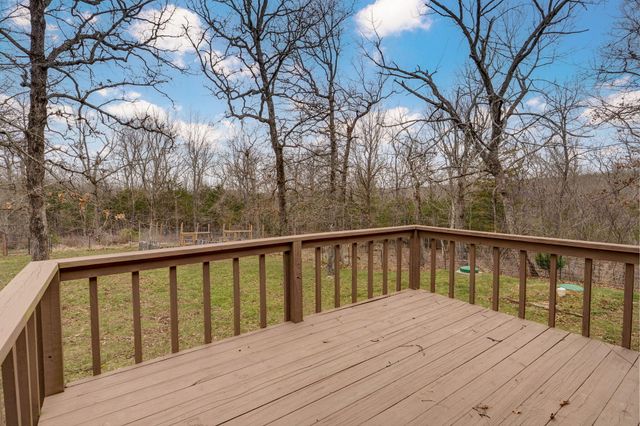 157 Oak Crest Drive, Marshfield, MO 65706