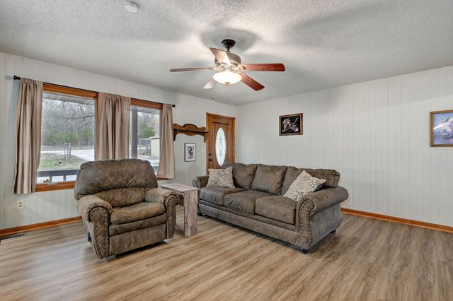 157 Oak Crest Drive, Marshfield, MO 65706