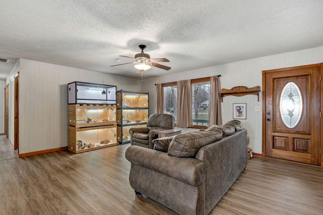 157 Oak Crest Drive, Marshfield, MO 65706