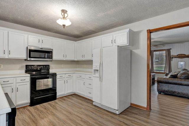 157 Oak Crest Drive, Marshfield, MO 65706