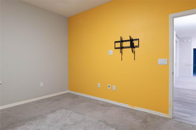 1069 MONTGOMERY LANE, Polk City, FL 33868