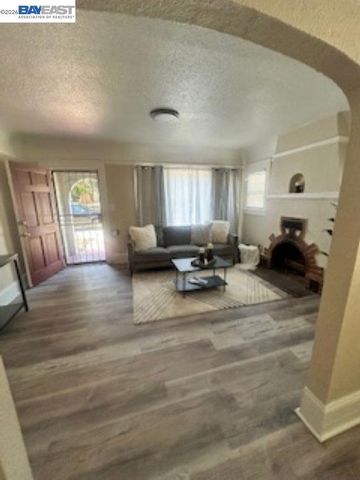 408 W 10th Street, Antioch, CA 94509