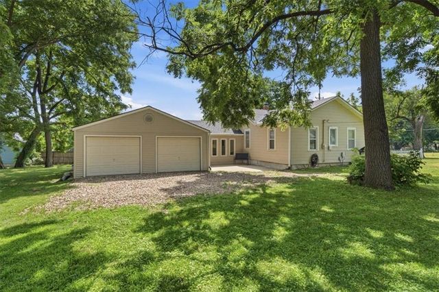 11920 W 51st Street, Shawnee, KS 66216