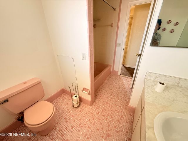 27 VALHALLA Avenue, Ormond Beach, FL 32176