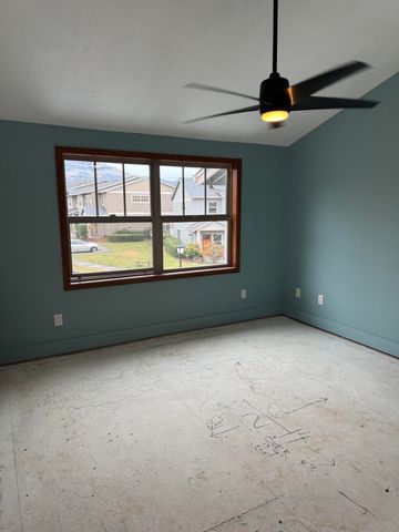 3126 Alameda Street 202, Medford, OR 97504