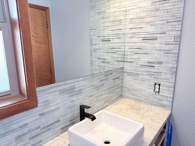 3126 Alameda Street 202, Medford, OR 97504