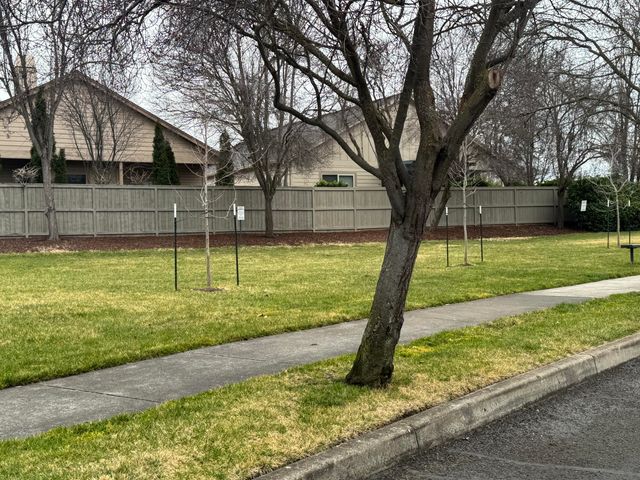 3126 Alameda Street 202, Medford, OR 97504