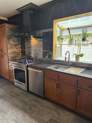 3126 Alameda Street 202, Medford, OR 97504