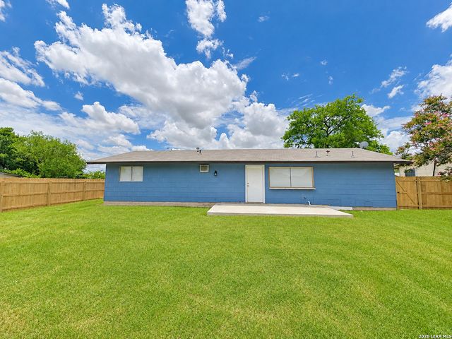 6103 VISTA VALLEY DR, San Antonio, TX 78242