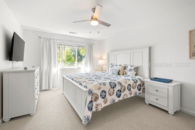 50 Yacht Cove Dr Apt 324, Hilton Head Island, SC 29928