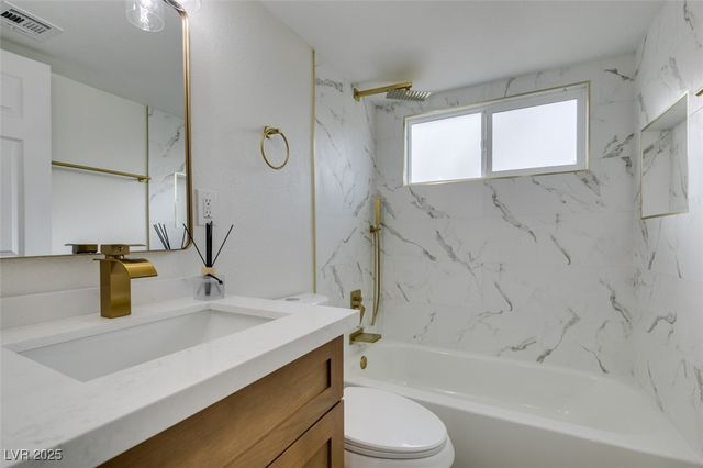 5052 Newton Drive, Las Vegas, NV 89122