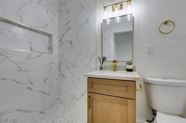 5052 Newton Drive, Las Vegas, NV 89122