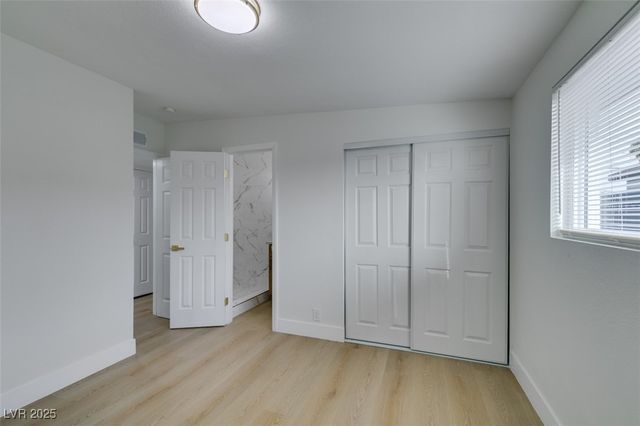 5052 Newton Drive, Las Vegas, NV 89122