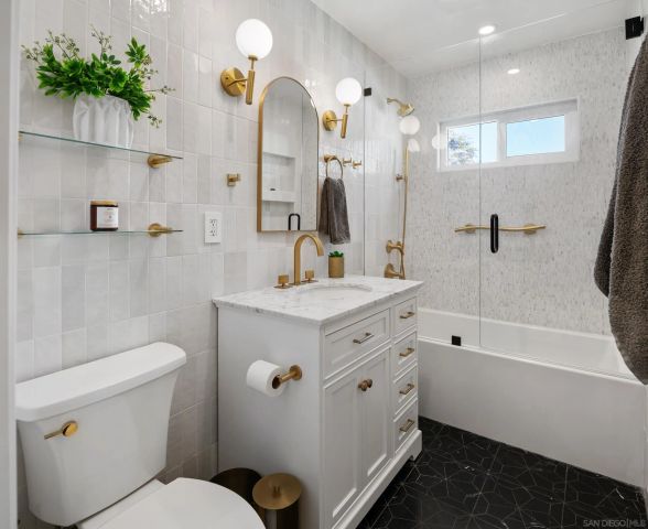 2011 Beryl, San Diego, CA 92109