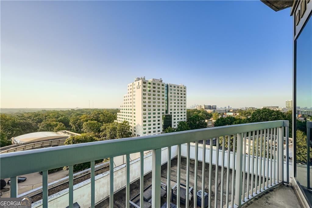 3324 Peachtree Road 902, Atlanta, GA 30326 — photo 2