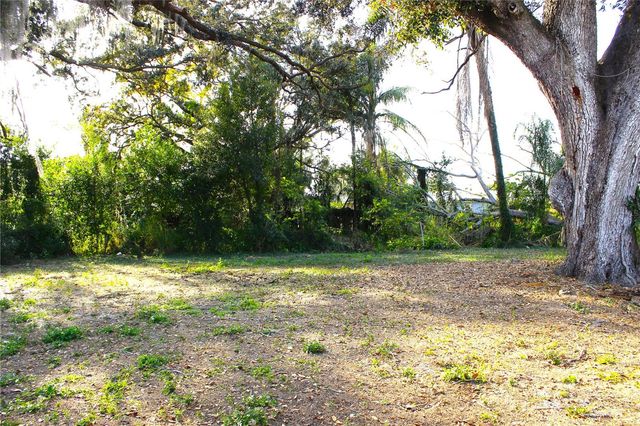 4316 BERKLEY DRIVE, Tampa, FL 33610