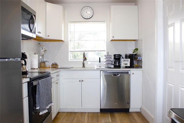 4316 BERKLEY DRIVE, Tampa, FL 33610