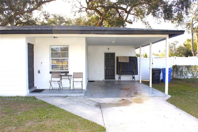 4316 BERKLEY DRIVE, Tampa, FL 33610