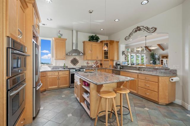 2233 Toscana Place, Auburn, CA 95603