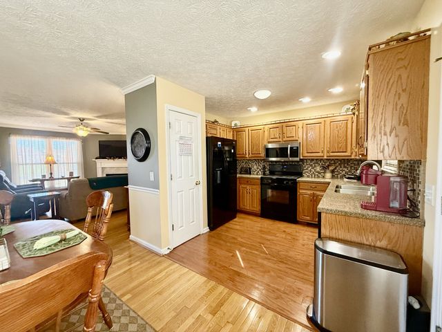 1712 Orchard Dr, Lebanon, TN 37087