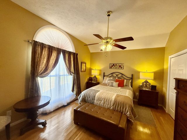 1712 Orchard Dr, Lebanon, TN 37087