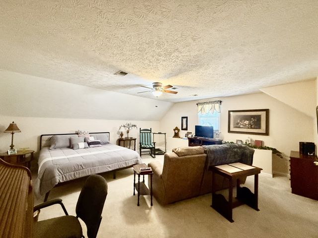 1712 Orchard Dr, Lebanon, TN 37087