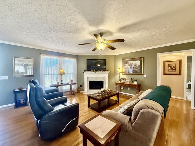 1712 Orchard Dr, Lebanon, TN 37087