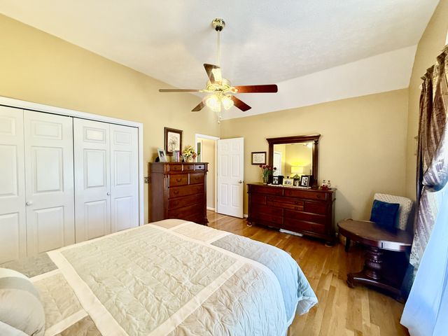 1712 Orchard Dr, Lebanon, TN 37087