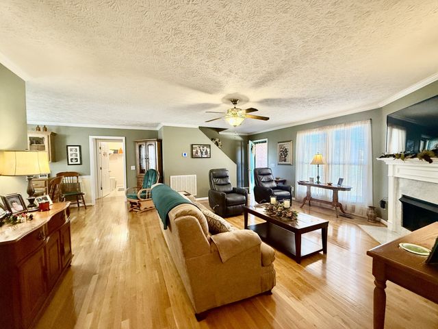 1712 Orchard Dr, Lebanon, TN 37087