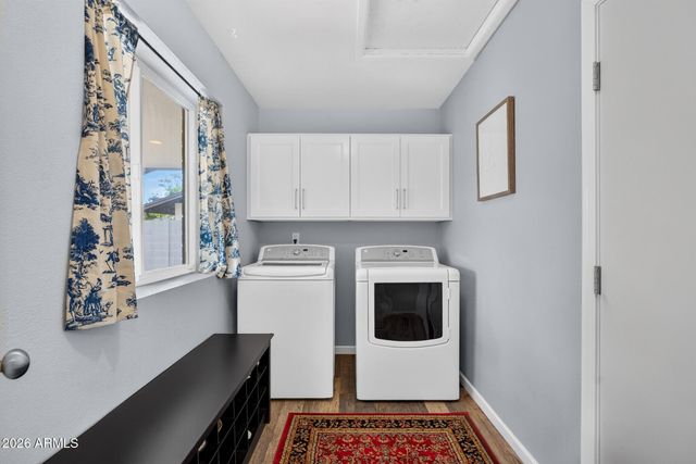 15 E ANGELA Drive, Phoenix, AZ 85022