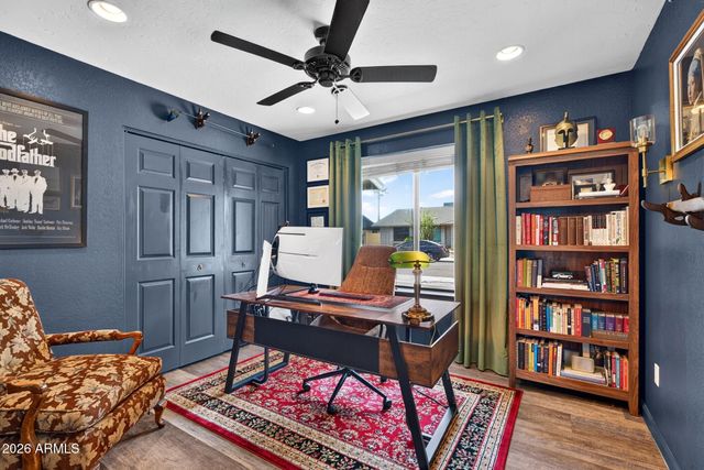 15 E ANGELA Drive, Phoenix, AZ 85022