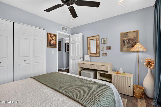 15 E ANGELA Drive, Phoenix, AZ 85022