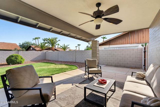 15 E ANGELA Drive, Phoenix, AZ 85022