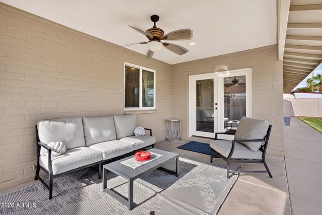15 E ANGELA Drive, Phoenix, AZ 85022