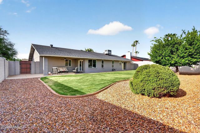 15 E ANGELA Drive, Phoenix, AZ 85022