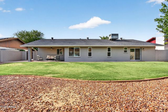 15 E ANGELA Drive, Phoenix, AZ 85022