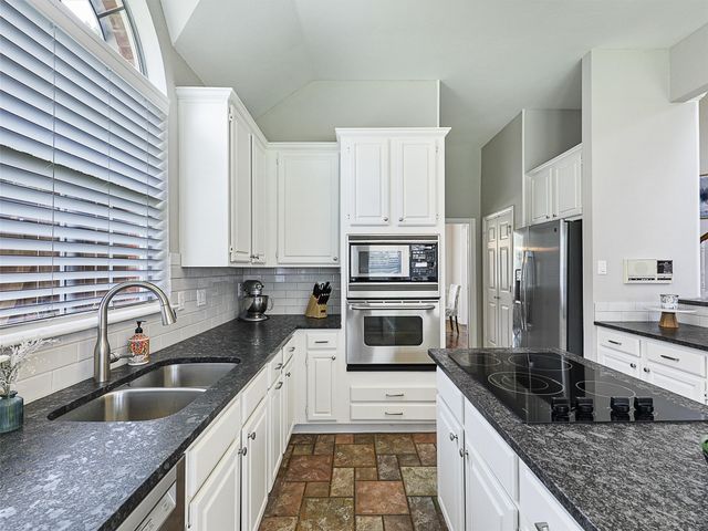 2809 Valley Spring Drive, Plano, TX 75025
