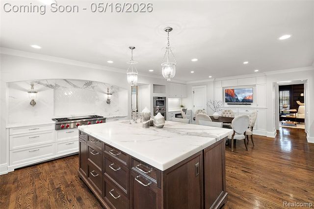 1269 Willow Lane, Birmingham, MI 48009