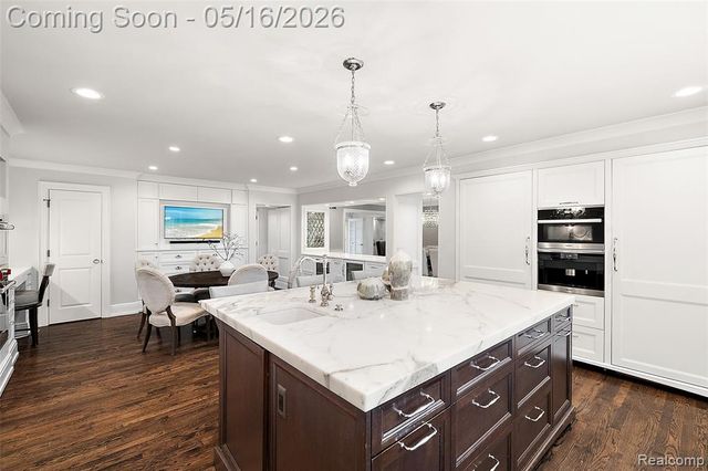 1269 Willow Lane, Birmingham, MI 48009