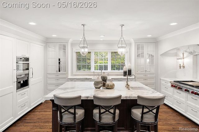 1269 Willow Lane, Birmingham, MI 48009