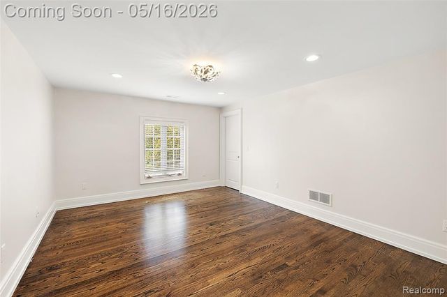 1269 Willow Lane, Birmingham, MI 48009