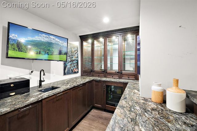 1269 Willow Lane, Birmingham, MI 48009