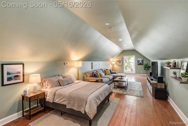 1269 Willow Lane, Birmingham, MI 48009
