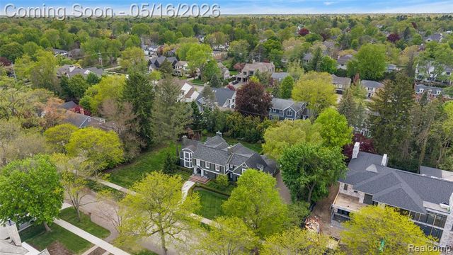 1269 Willow Lane, Birmingham, MI 48009