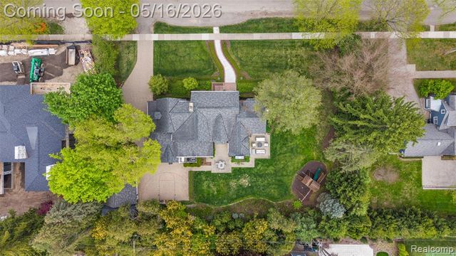 1269 Willow Lane, Birmingham, MI 48009