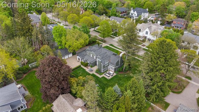 1269 Willow Lane, Birmingham, MI 48009