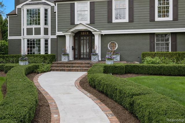 1269 Willow Lane, Birmingham, MI 48009
