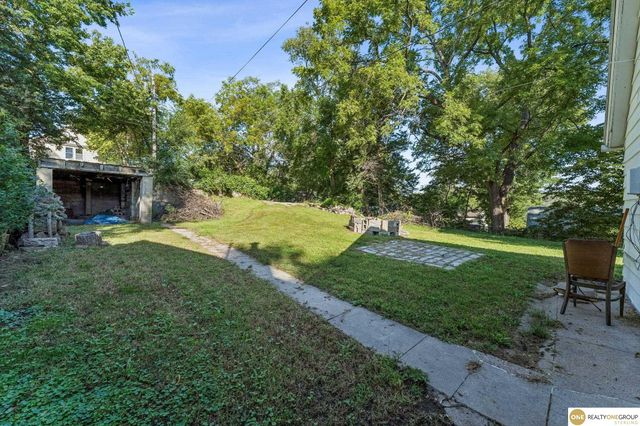 5026 S 18 Street, Omaha, NE 68107