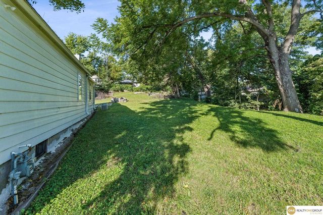 5026 S 18 Street, Omaha, NE 68107