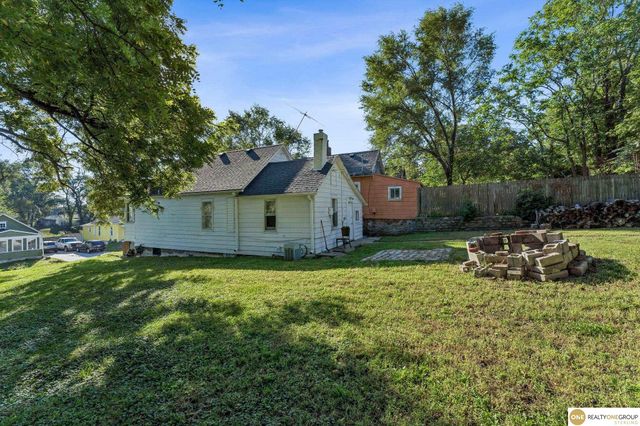 5026 S 18 Street, Omaha, NE 68107